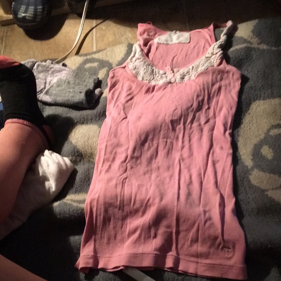 Tank tops - Picture 6 of 6